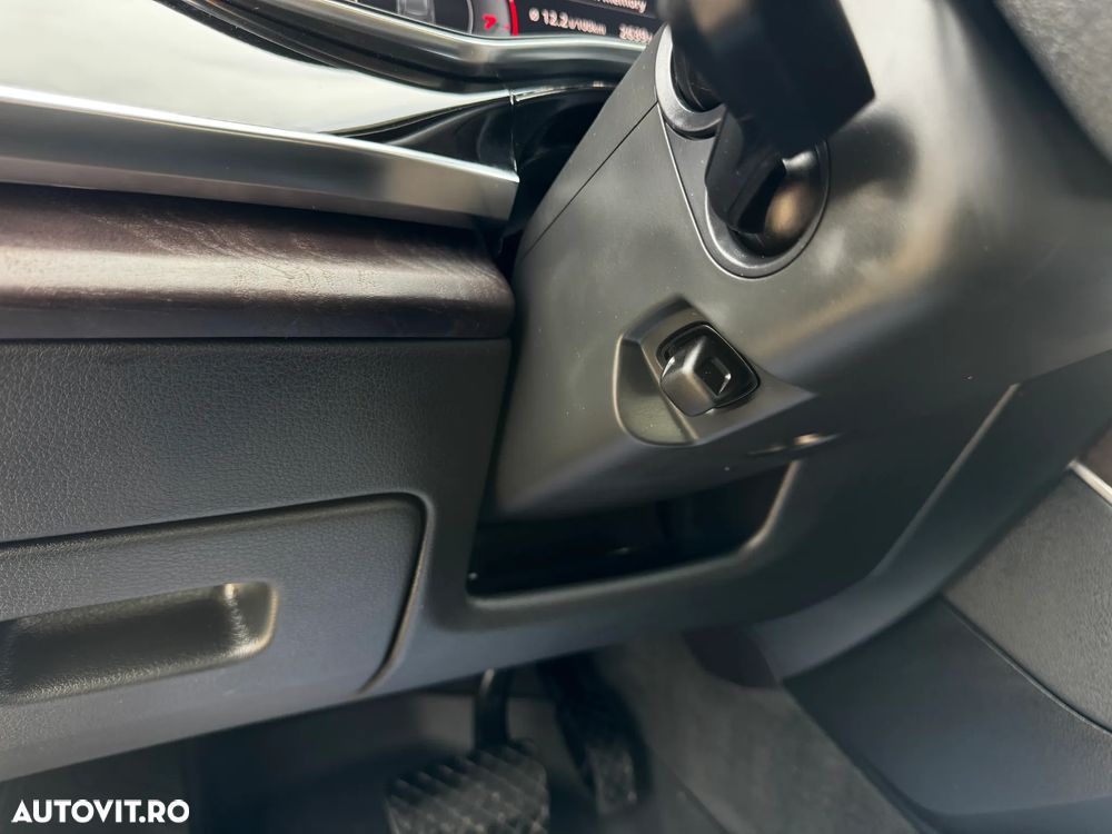 Audi Q8 55 TFSI quattro Tiptronic - 17
