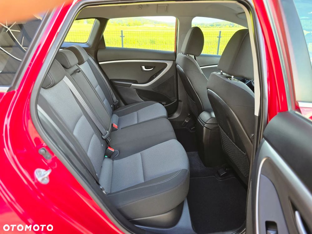 Hyundai i30 blue 1.6 GDI Passion - 23