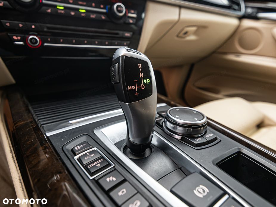 BMW X5 xDrive40d - 22