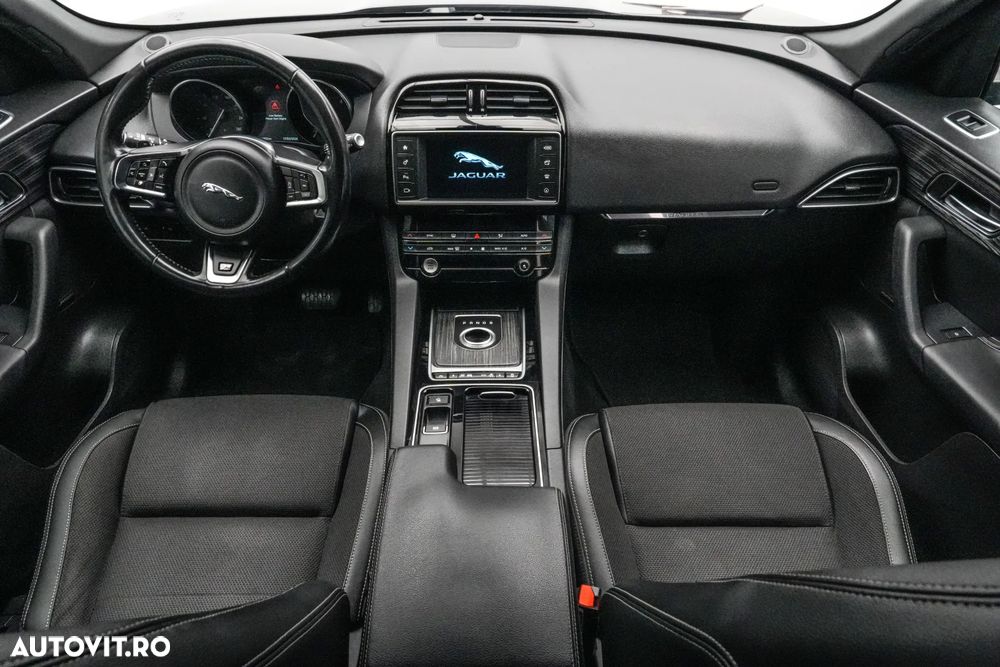 Jaguar F-Pace 20d AWD R-Sport - 7
