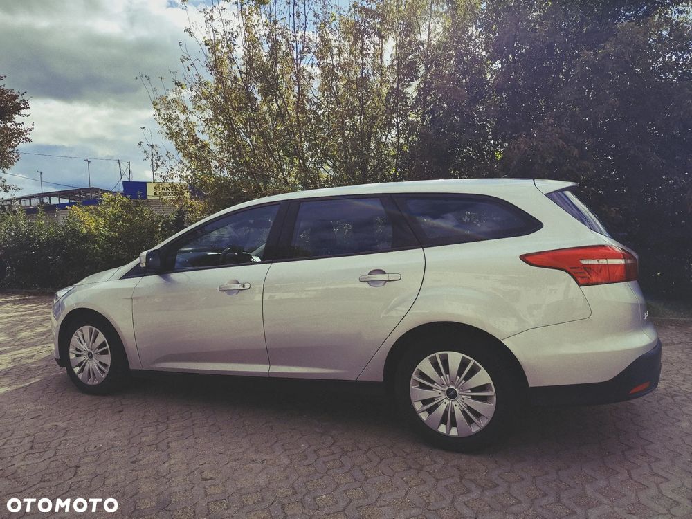 Ford Focus 1.5 TDCi SYNC Edition - 3