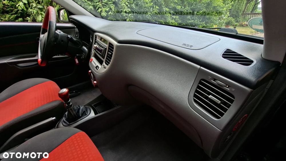 Kia Rio 1.6 Sport - 20