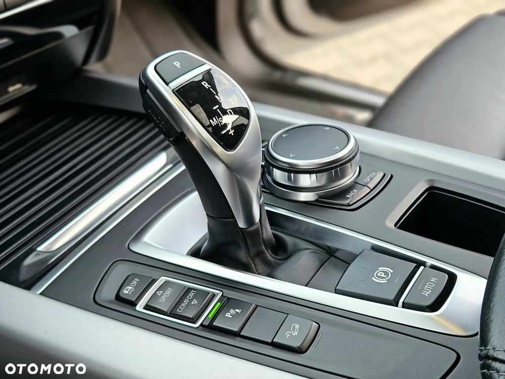 BMW X5 xDrive25d - 32