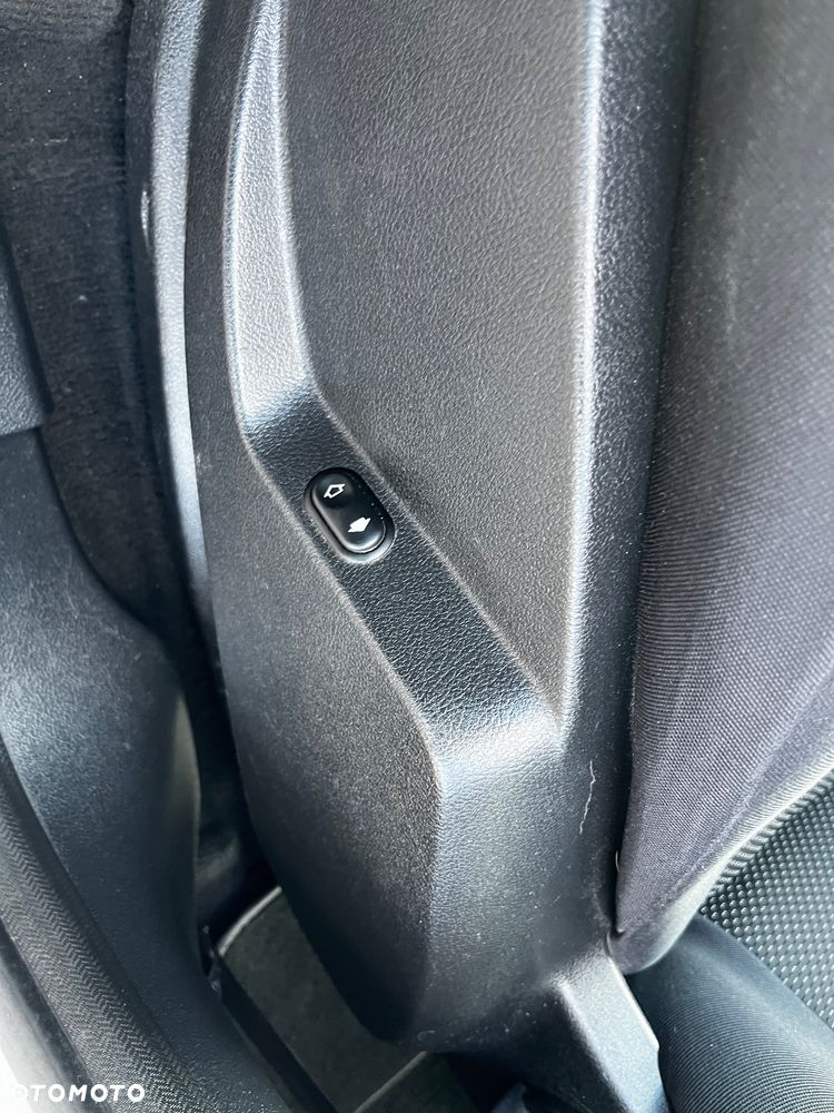 Ford S-Max 2.0 Titanium - 33