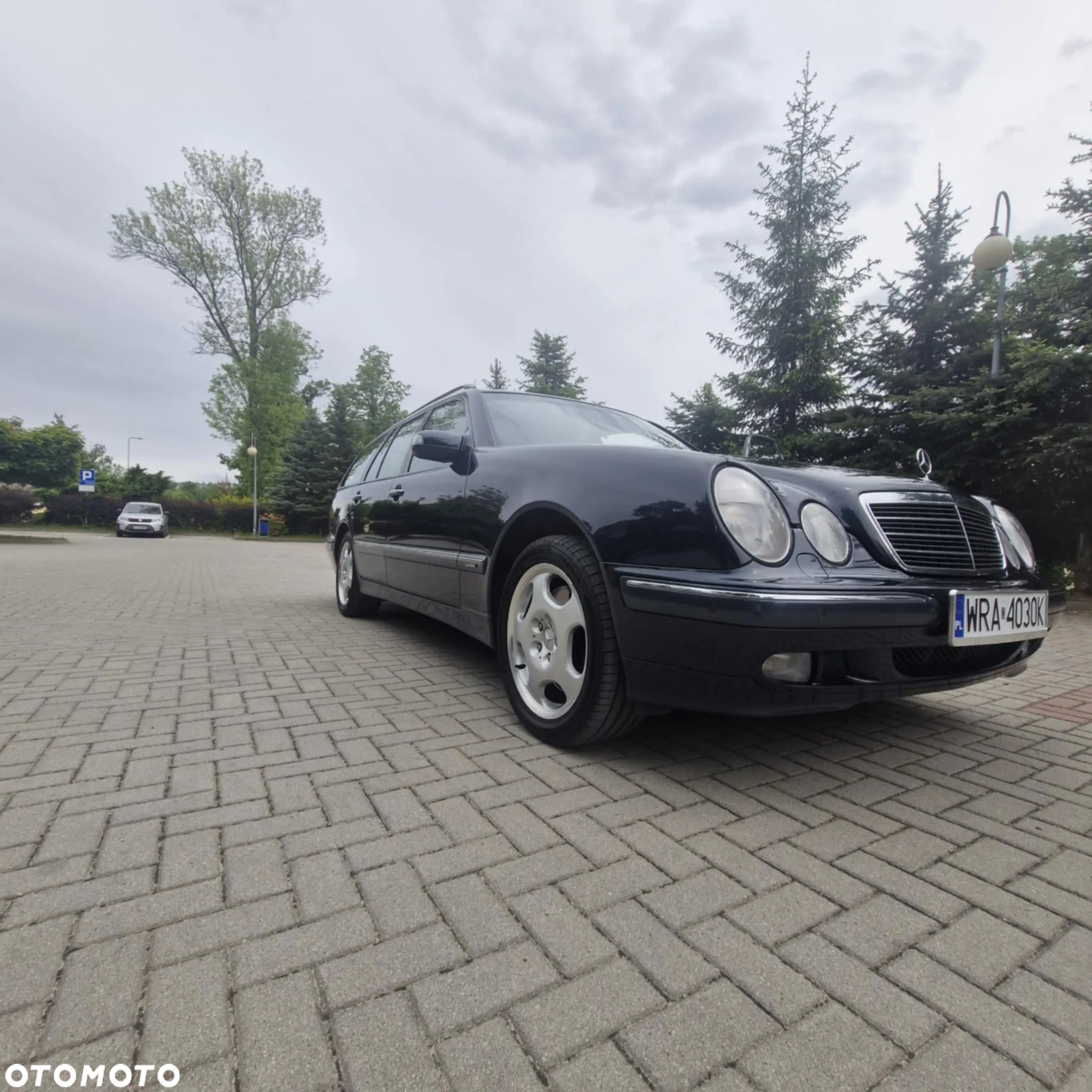 Mercedes-Benz Klasa E 430 4 Matic Elegance - 28