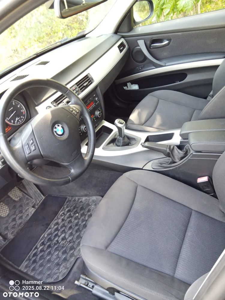 BMW Seria 3 320i - 13