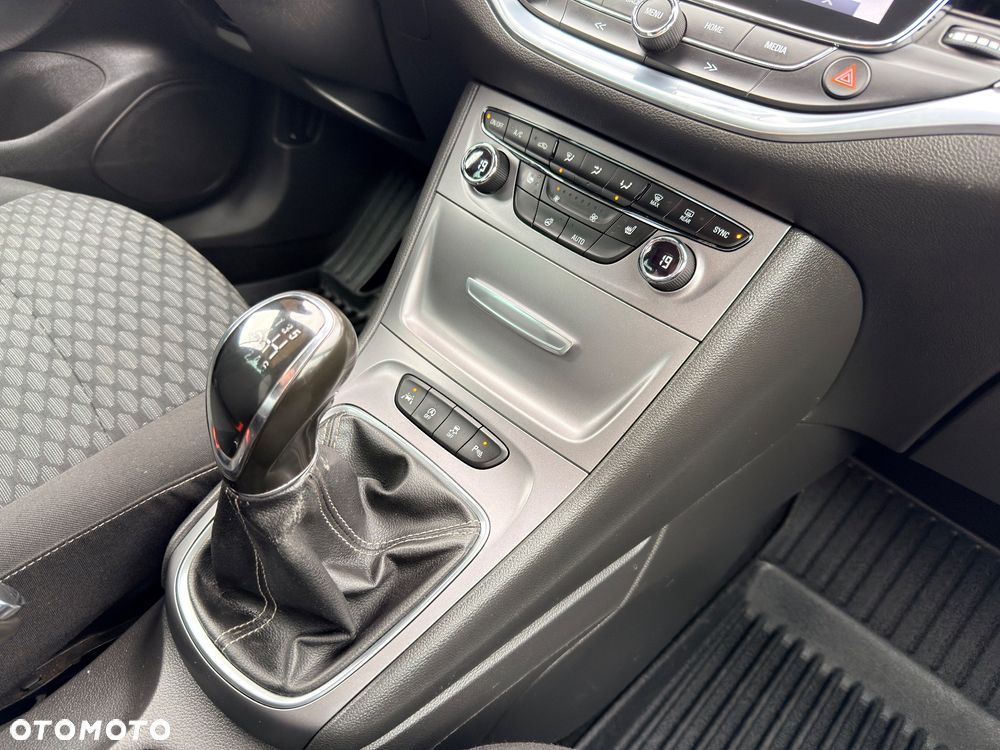 Opel Astra 1.6 CDTI Essentia - 34