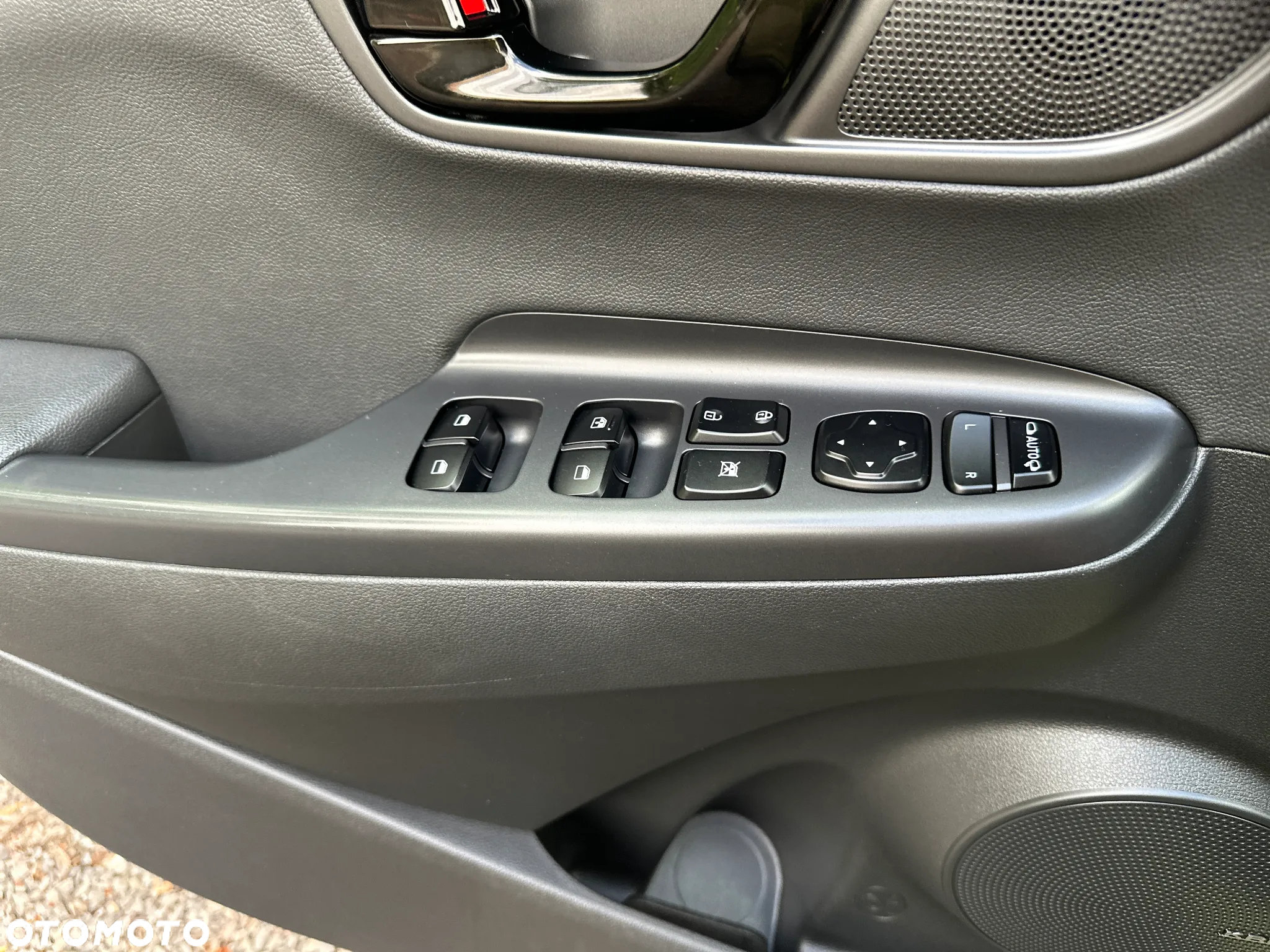 Hyundai Kona 1.6 T-GDI DCT 4WD Premium - 28