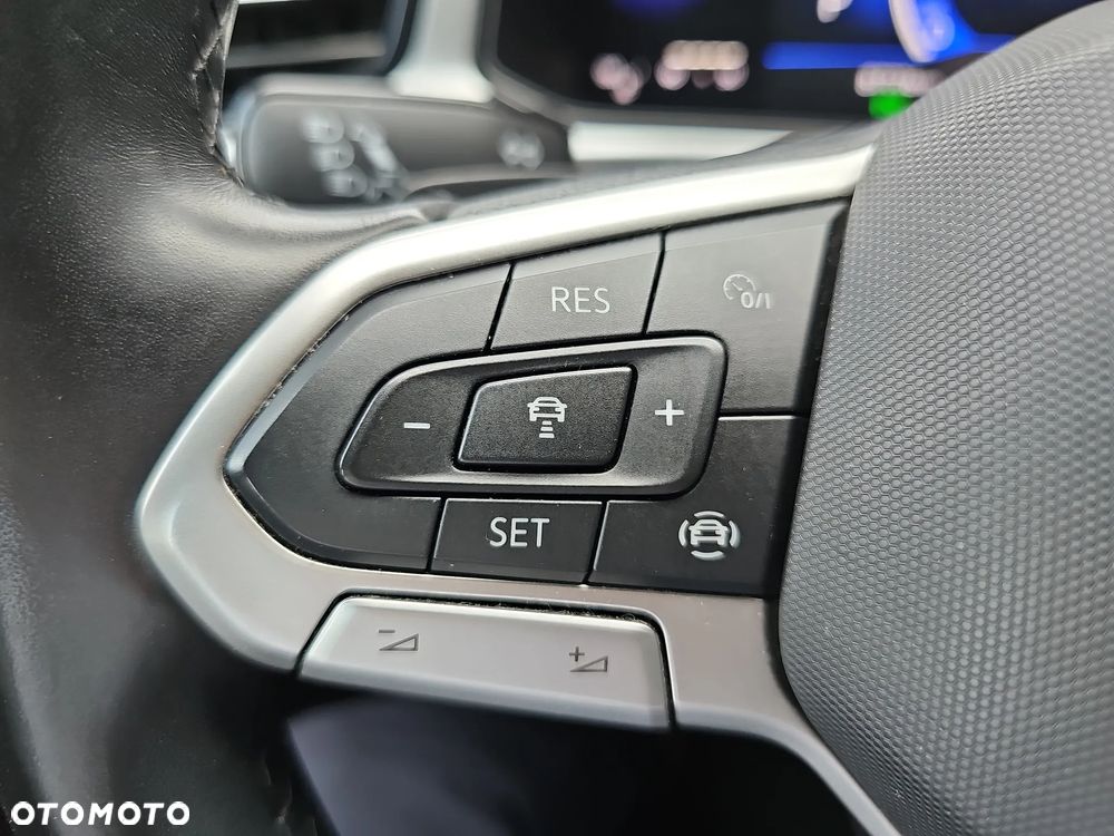 Volkswagen T-Roc 1.5 TSI Life Plus DSG - 23