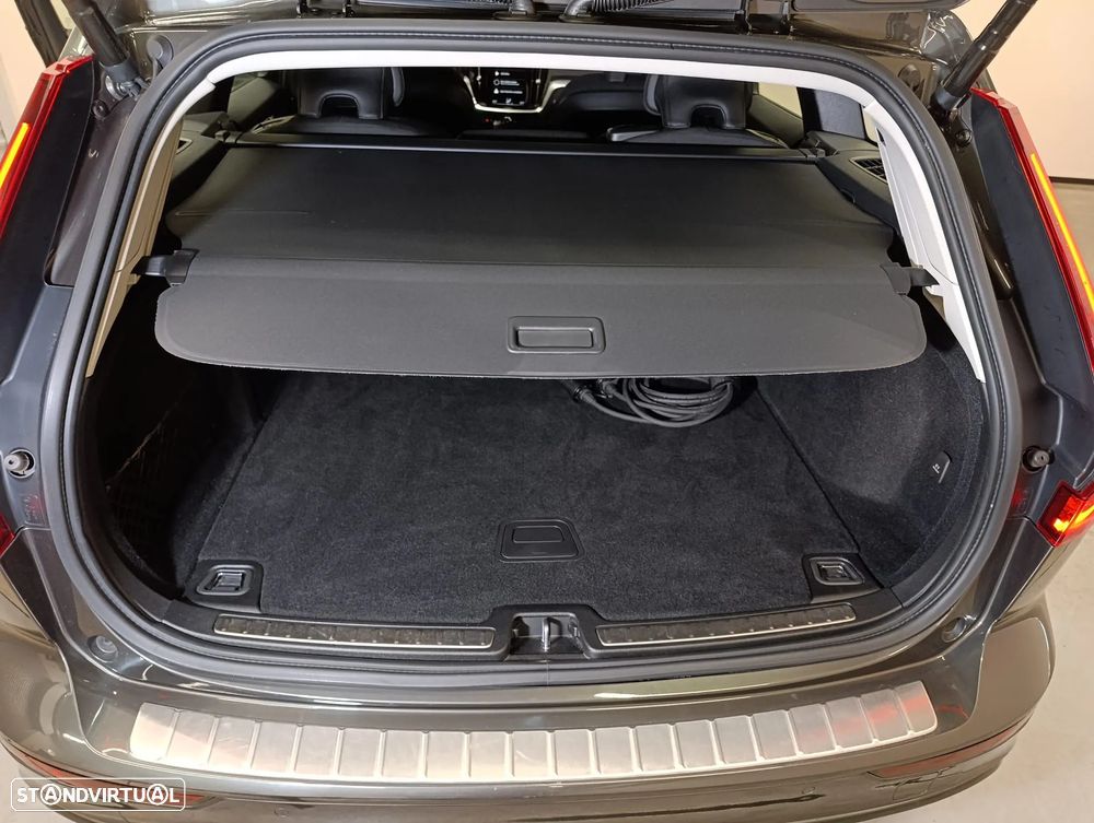 Volvo V60 2.0 T6 AWD TE R-Design Expression - 28