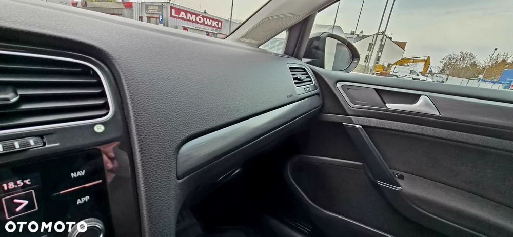 Volkswagen Golf 2.0 TDI SCR DSG Comfortline - 11