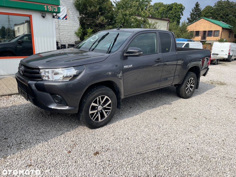Toyota Hilux 4x4 Extra Cab Duty Comfort - 5