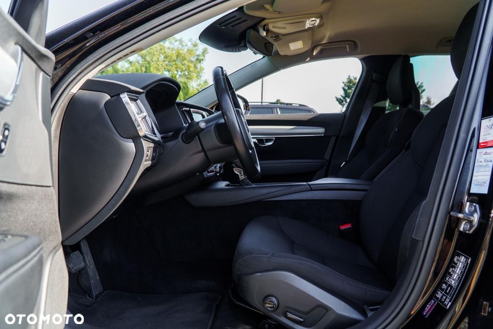 Volvo V90 D4 Momentum - 14