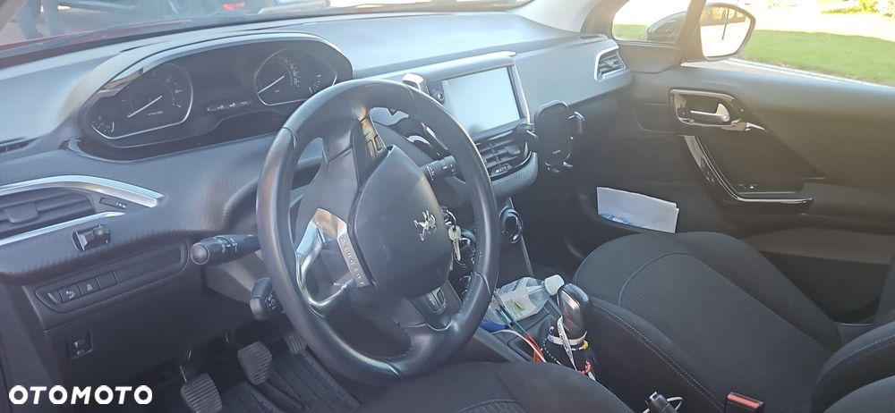 Peugeot 208 1.2 PureTech Allure - 16