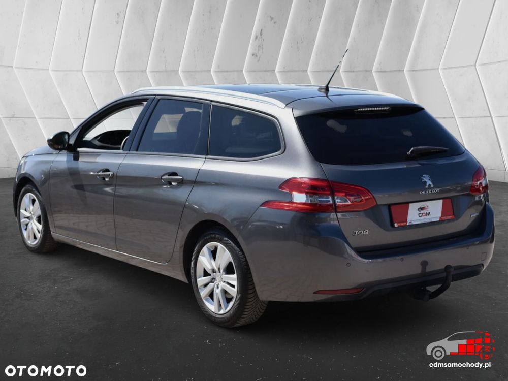 Peugeot 308 - 8