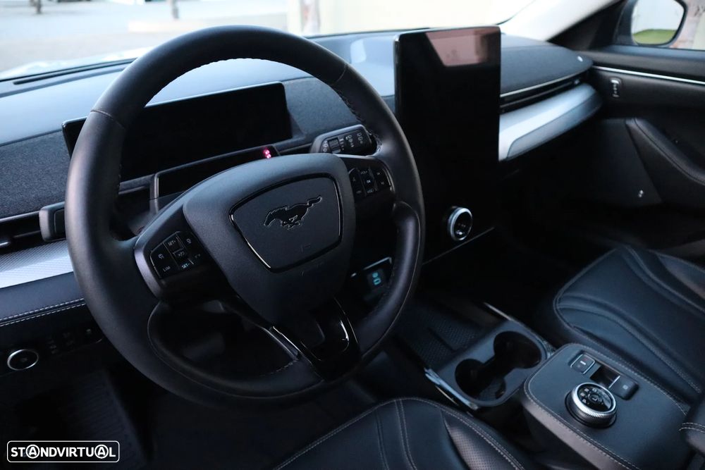 Ford Mustang Mach-E Standard - 20