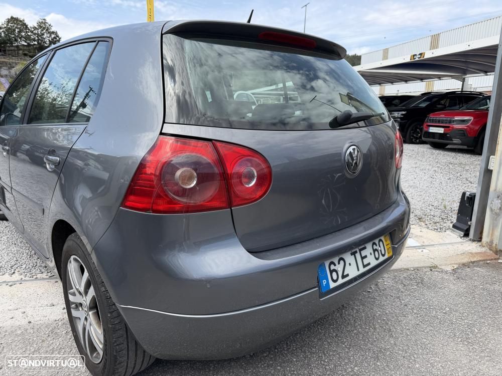 VW Golf 1.9 TDi BlueM. Confortline - 11