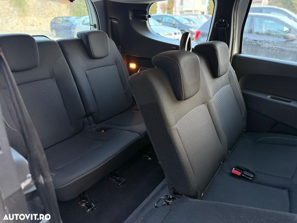 Dacia Lodgy 1.5 Blue dCi Laureate - 13