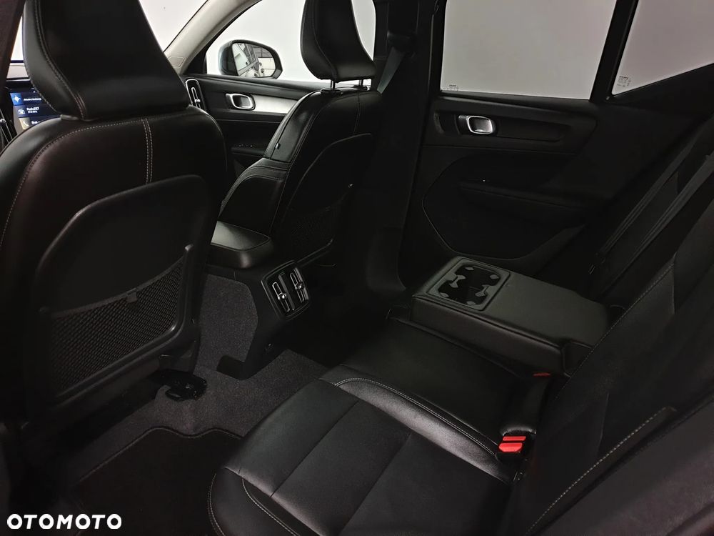 Volvo XC 40 D3 R-Design - 27