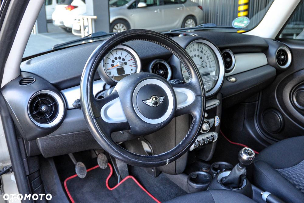 MINI Cooper Standard - 9