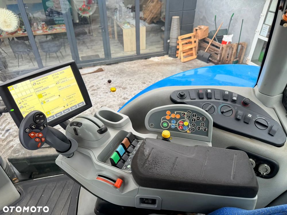 New Holland T8.360 - 20