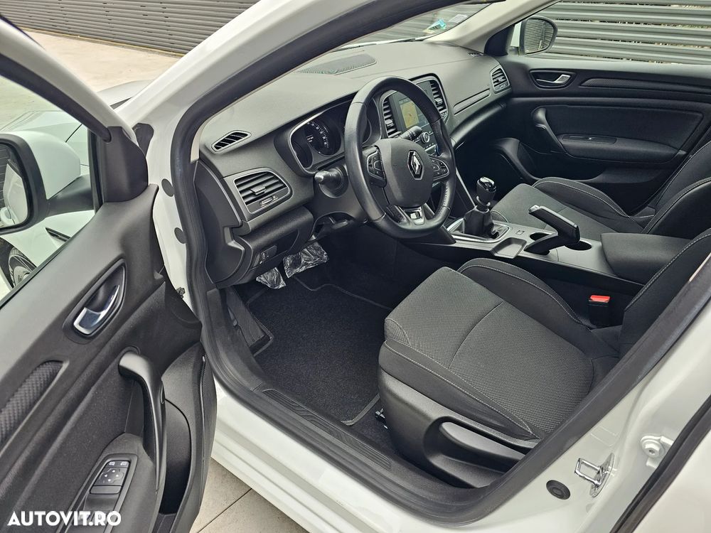 Renault Megane BLUE dCi 115 BUSINESS EDITION - 11