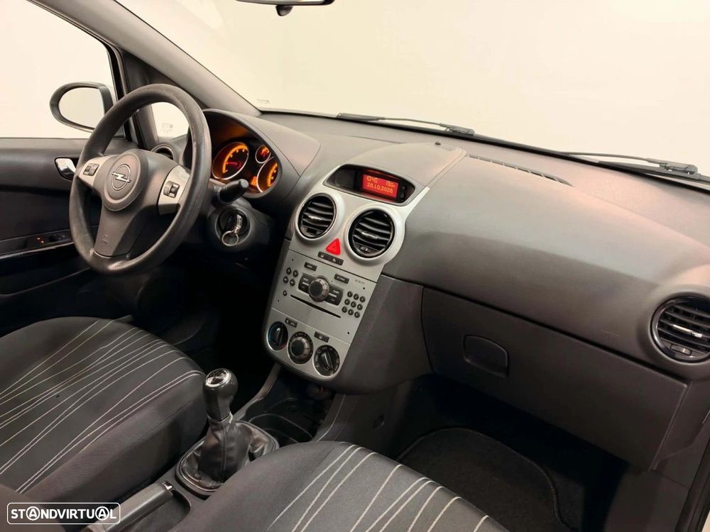 Opel Corsa 1.2 Cosmo - 11