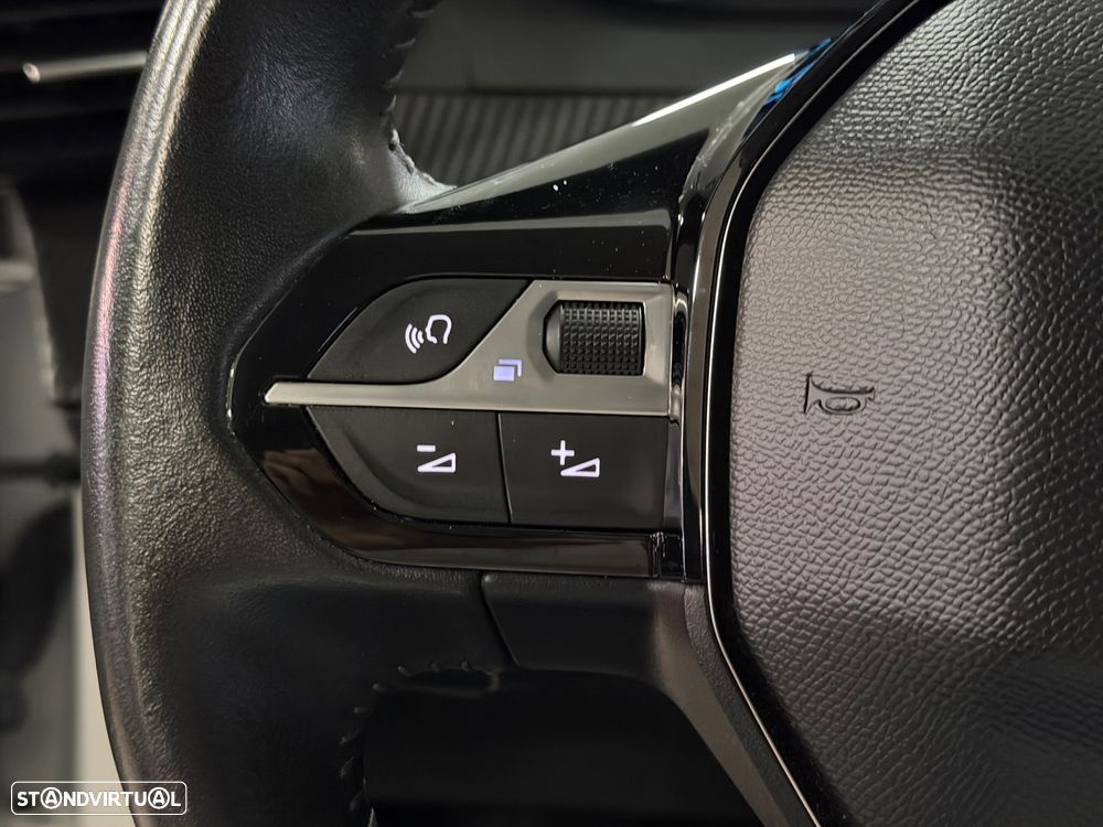 Peugeot e-208 50 kWh Allure - 15