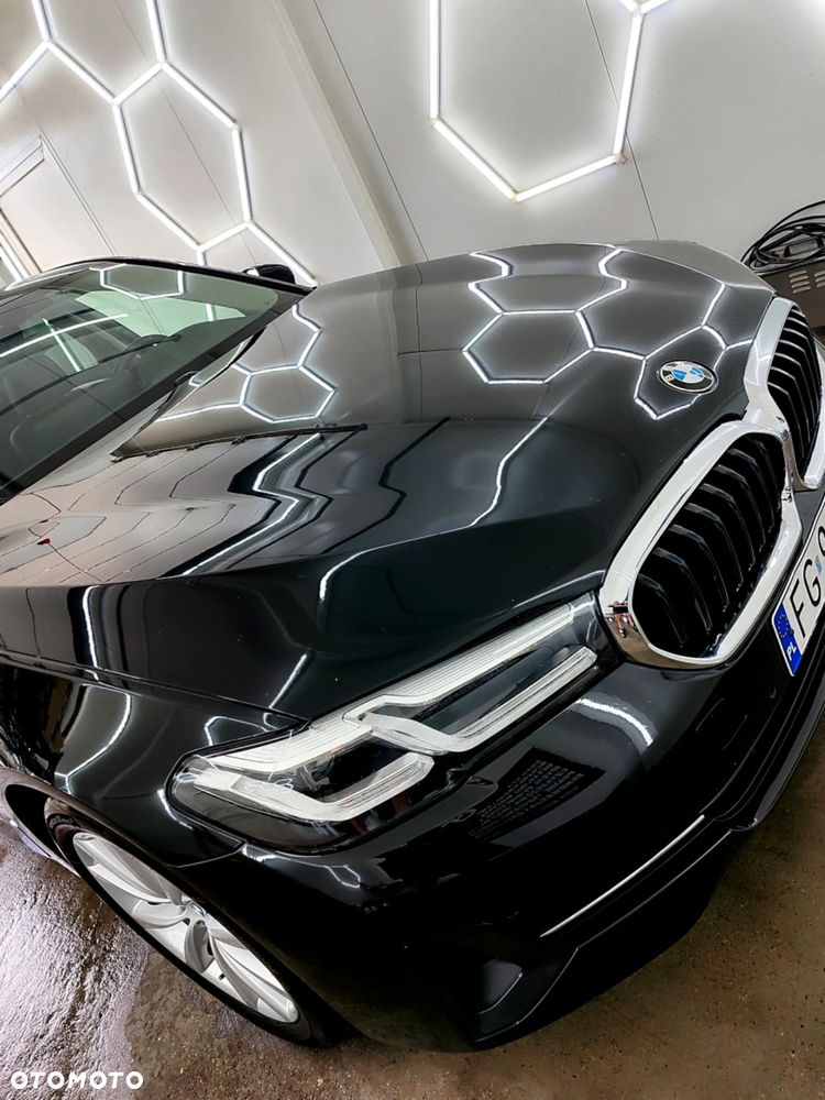 BMW Seria 5 518d Business Edition - 23