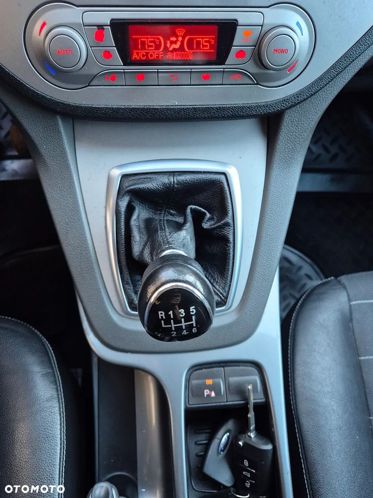 Ford Kuga - 21