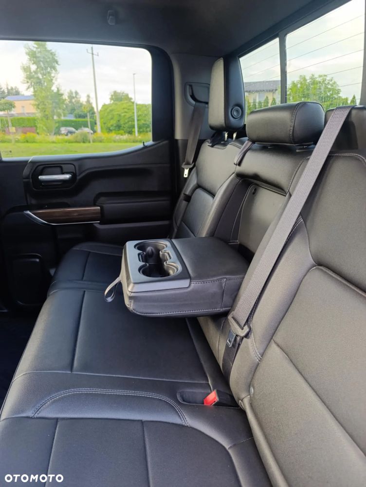 Chevrolet Silverado - 18