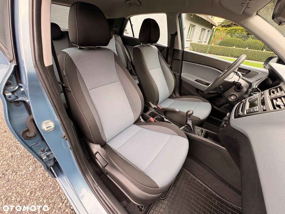 Hyundai i20 1.2 Comfort - 20