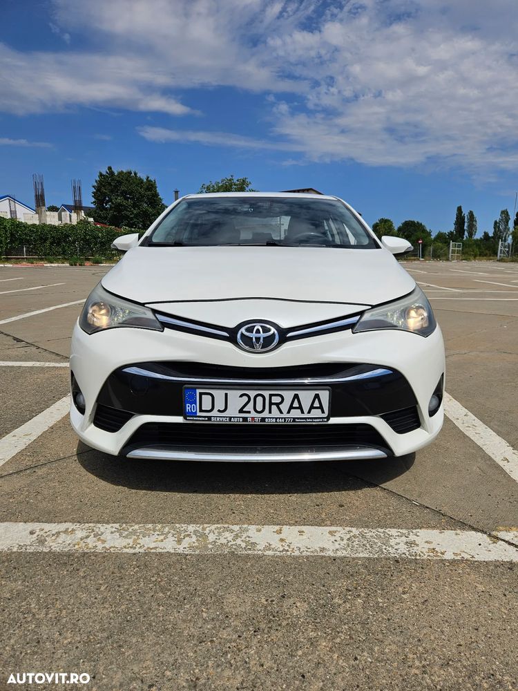 Toyota Avensis 2.0 D-4D Executive Terracotta - 19