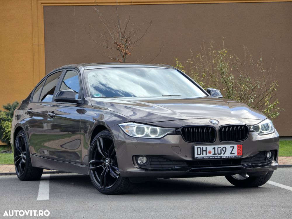 BMW Seria 3 320d Aut. Blue Performance Sport Line - 2