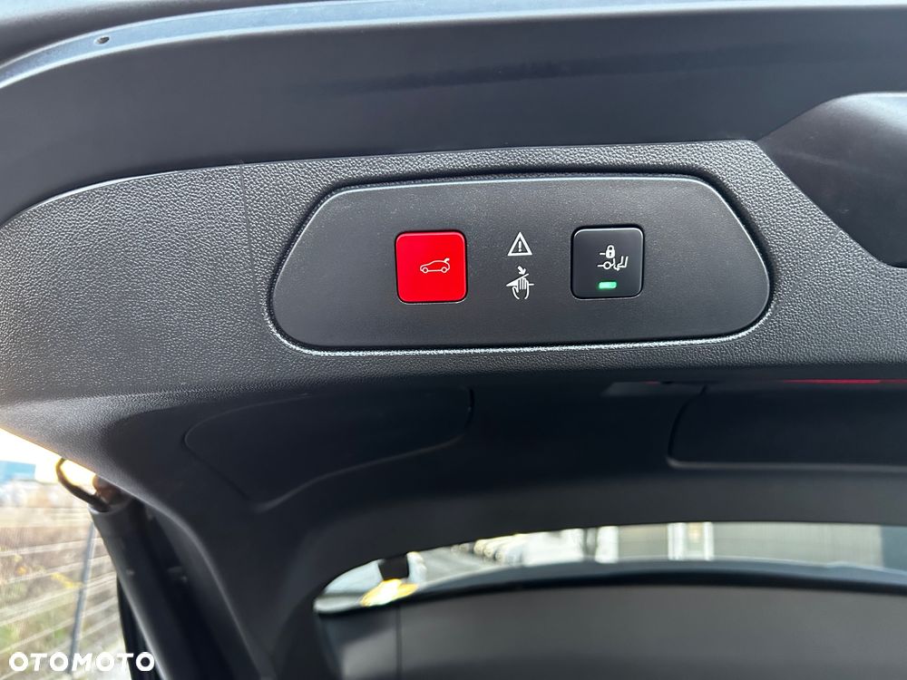 Opel Grandland X Plug-in-Hybrid4 1.6 DI Start/Stop Business INNOVATION - 37