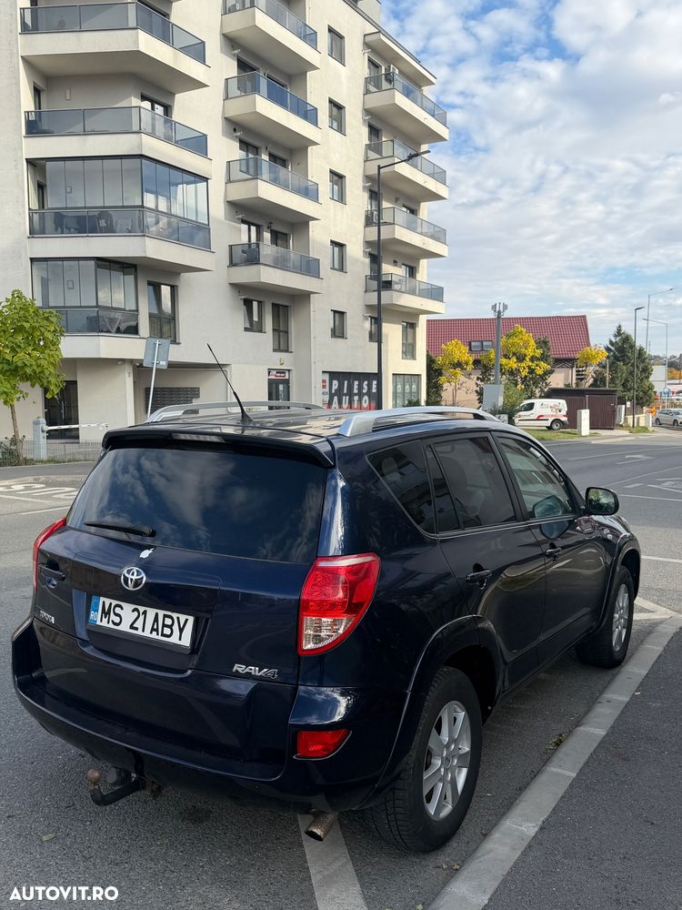 Toyota RAV4 - 5