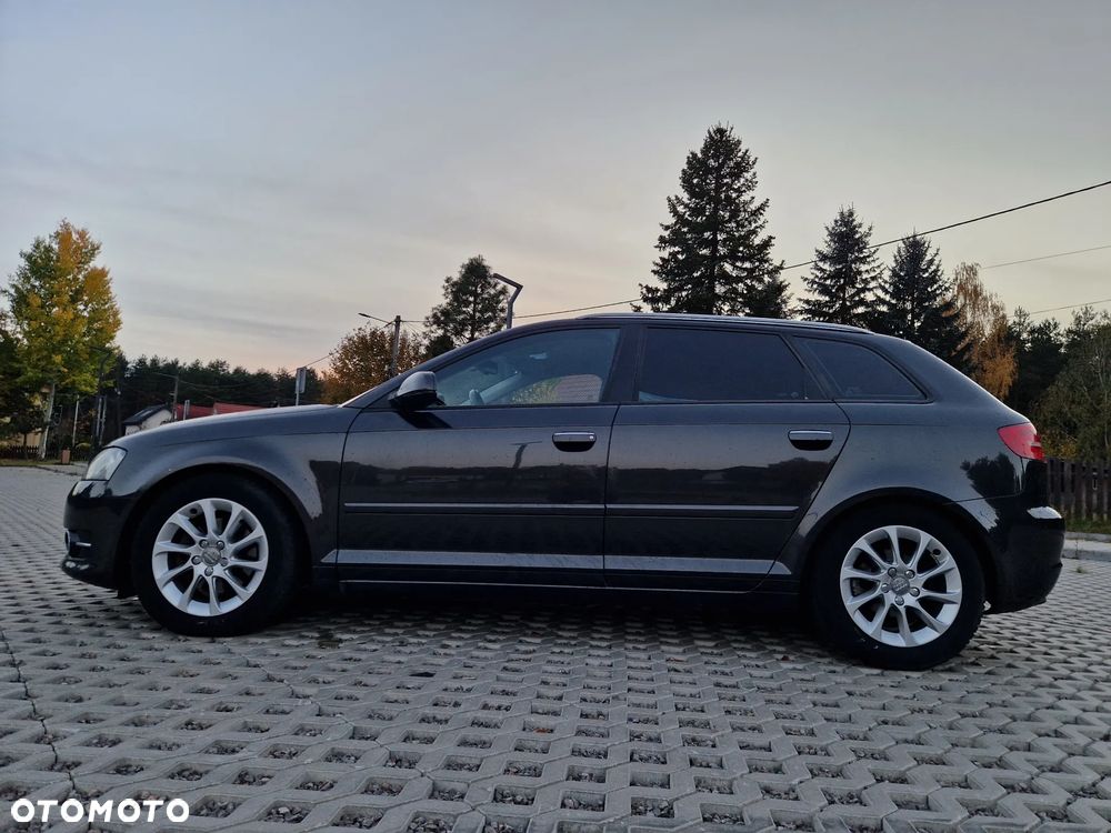 Audi A3 Sportback 2010 photo 4