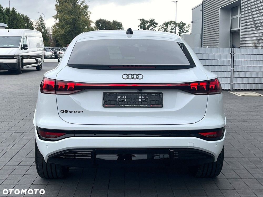 Audi Q6 e-tron - 23
