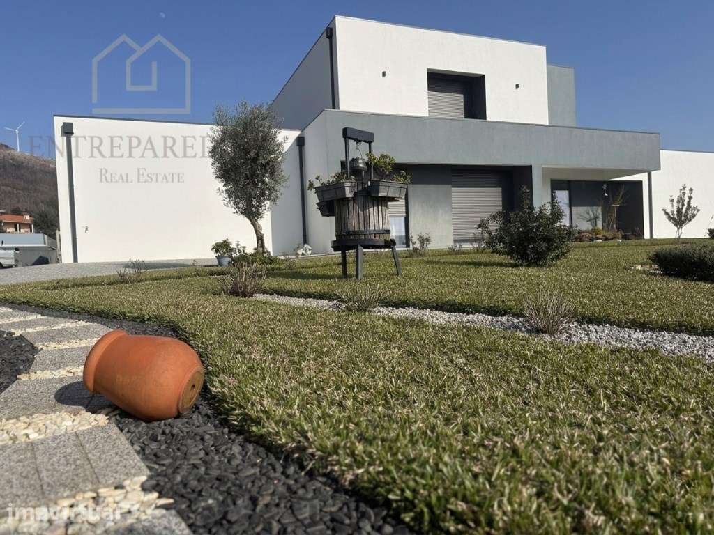 Moradia T4 com terreno | Jardim | Rio Douro - Rio Mau, Penafiel, pa... - Grande imagem: 2/28