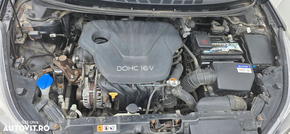 Hyundai Elantra - 21