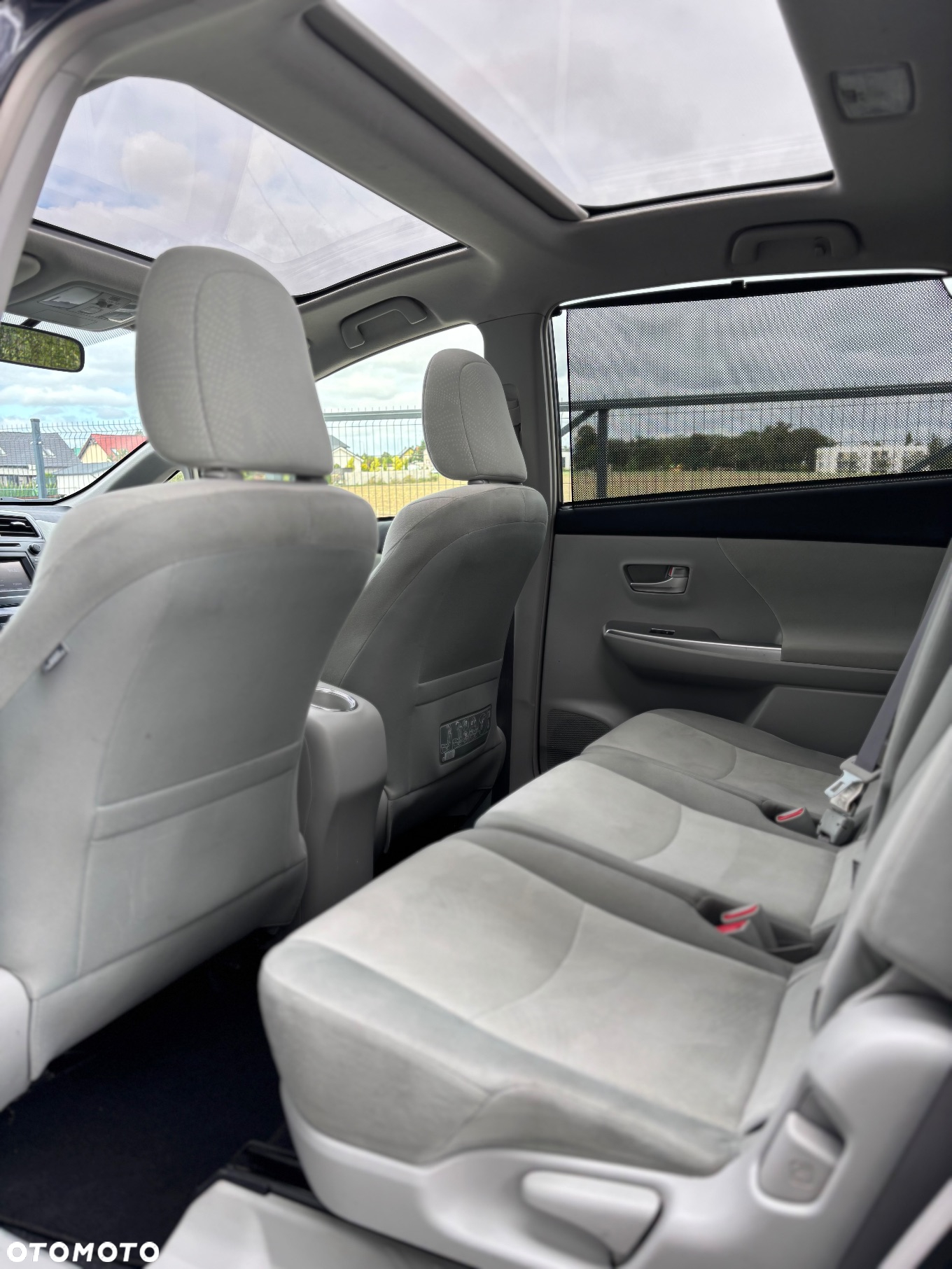 Toyota Prius+ (Hybrid) Life - 25