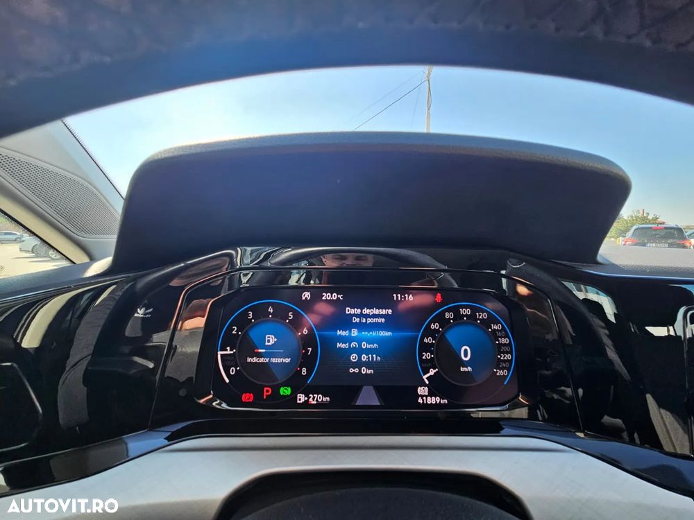 Volkswagen Golf 1.0 eTSI DSG MHEV Life - 7