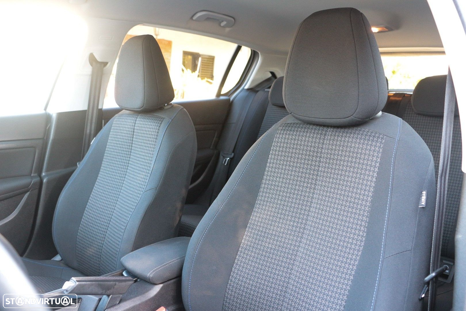 Peugeot 308 1.5 BlueHDi Style - 28