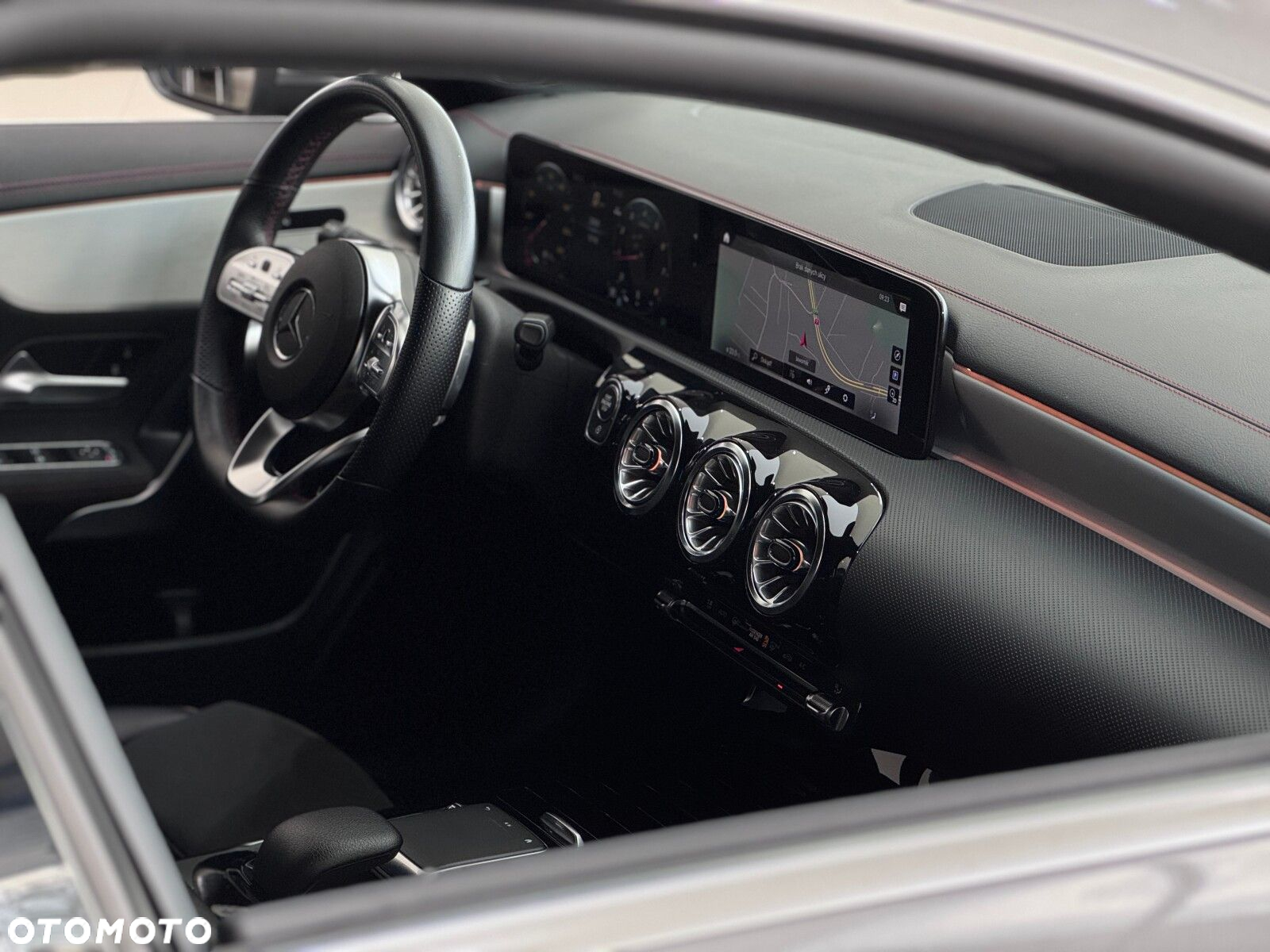 Mercedes-Benz CLA 200 AMG Line 7G-DCT - 38