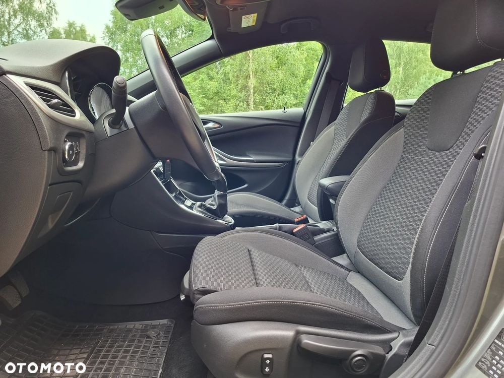 Opel Astra 1.2 T S&S - 9