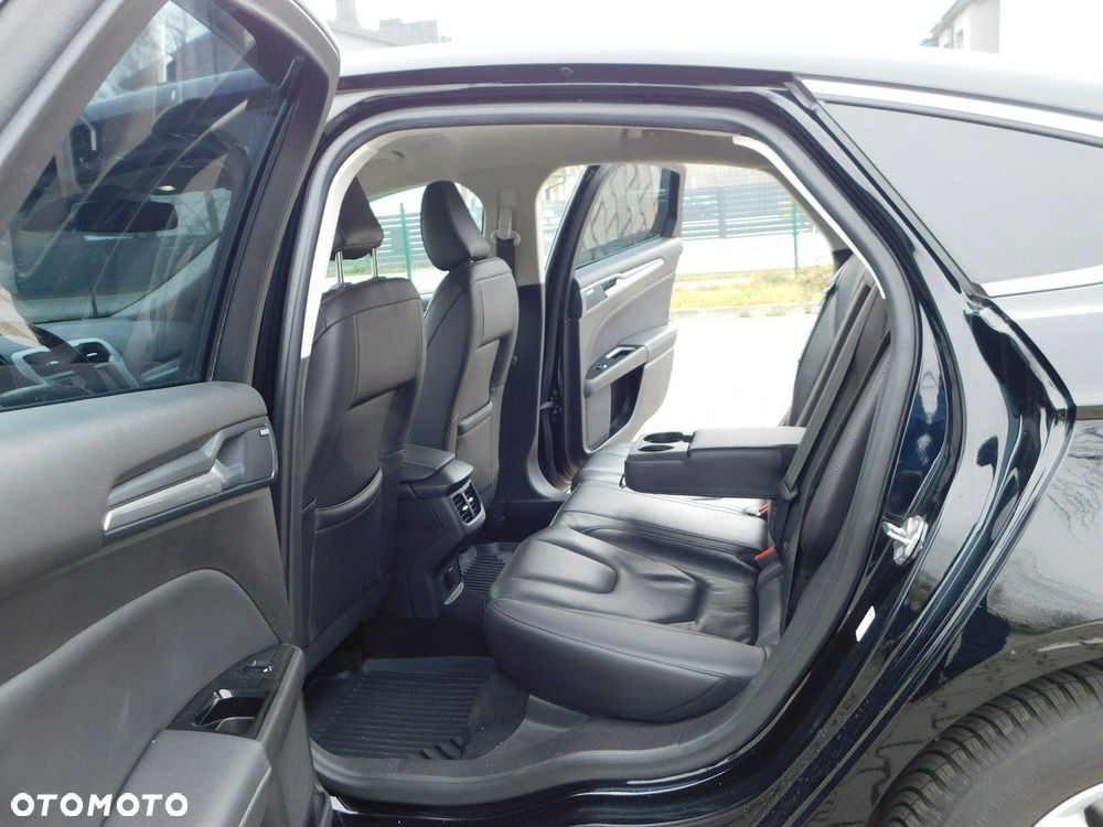 Ford Mondeo 2.0 Hybrid Titanium - 11