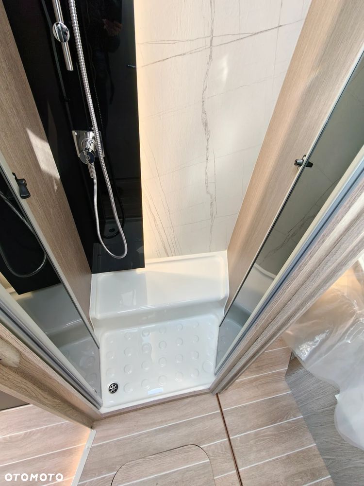 Roller Team ZEFIRO 267TL  OD RĘKI - EKSKLUZYWNY KAMPER Z ŁOŻEM MAŁŻEŃSKIM - KAMPERY RZESZÓW - 14