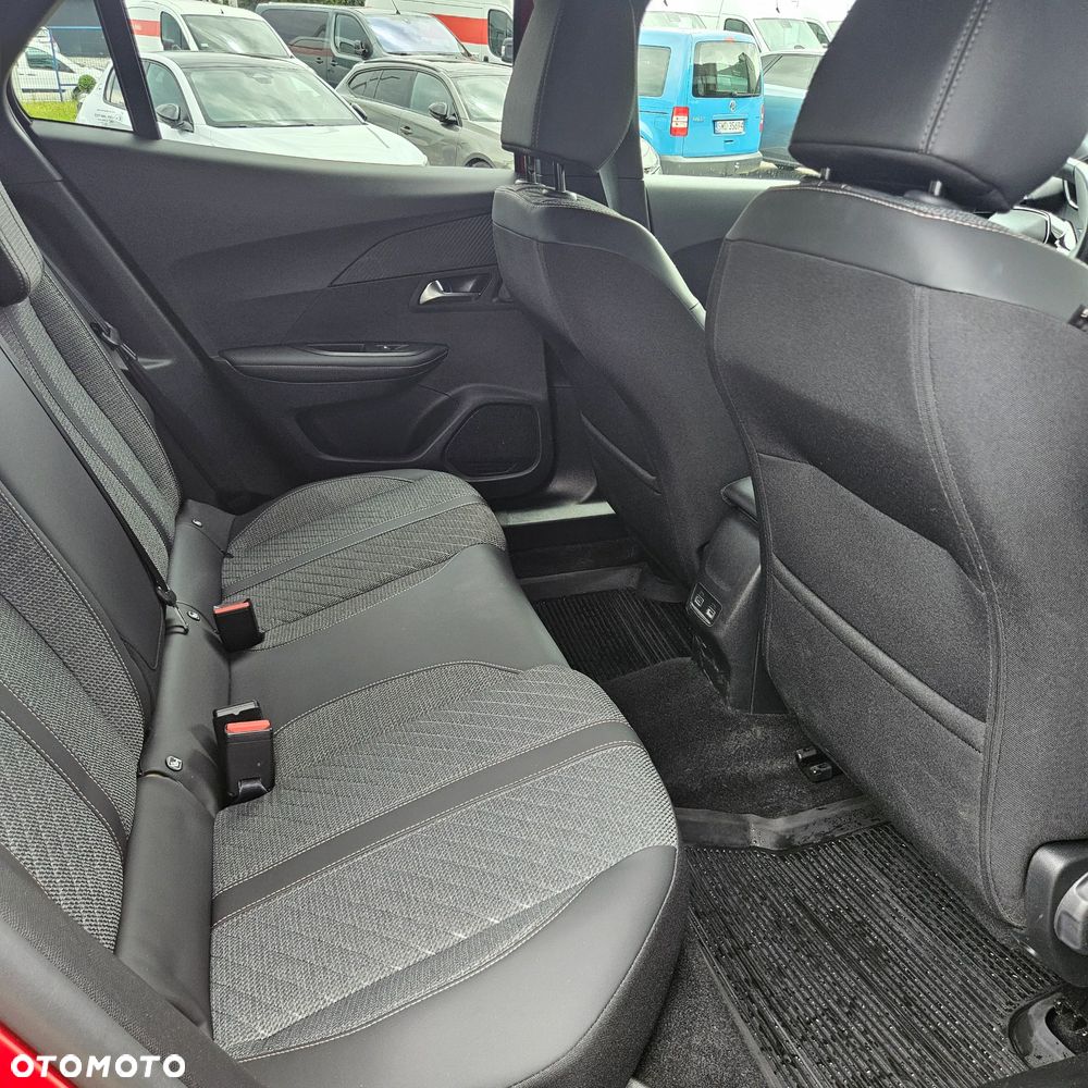 Peugeot 2008 PureTech 100 Allure S&S BVM6 - 11