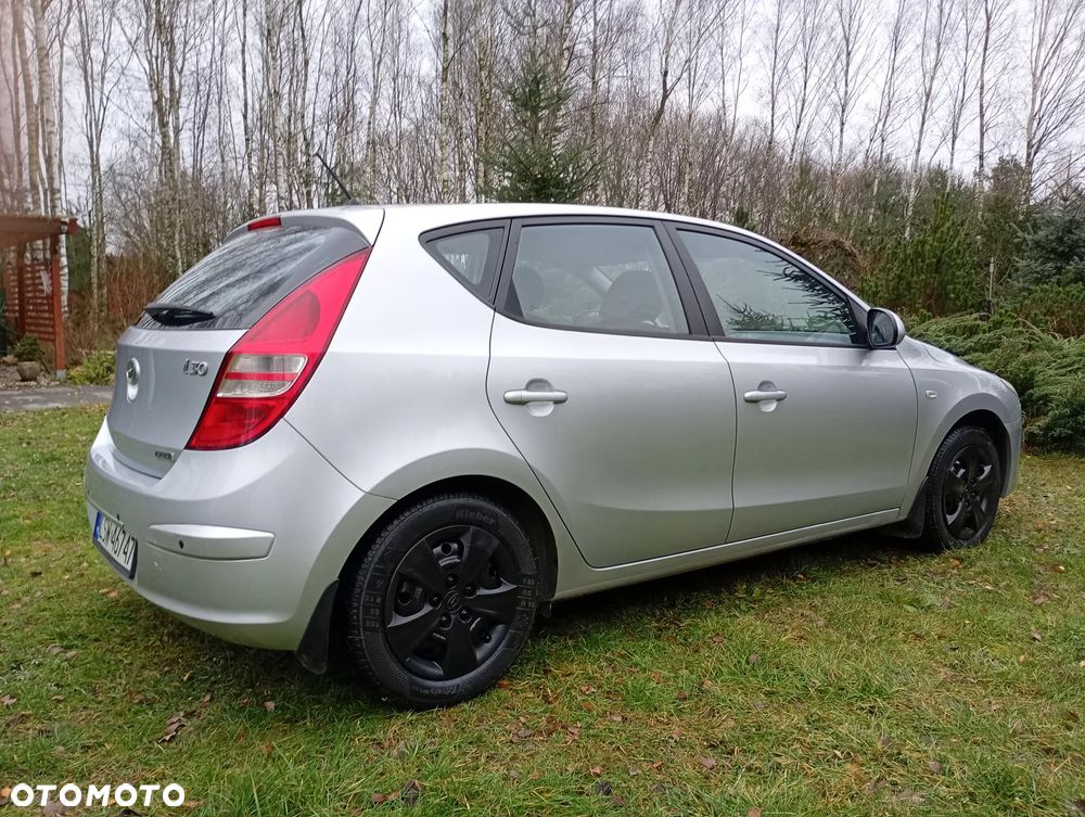 Hyundai i30 1.6 CRDi Base + World Cup - 10