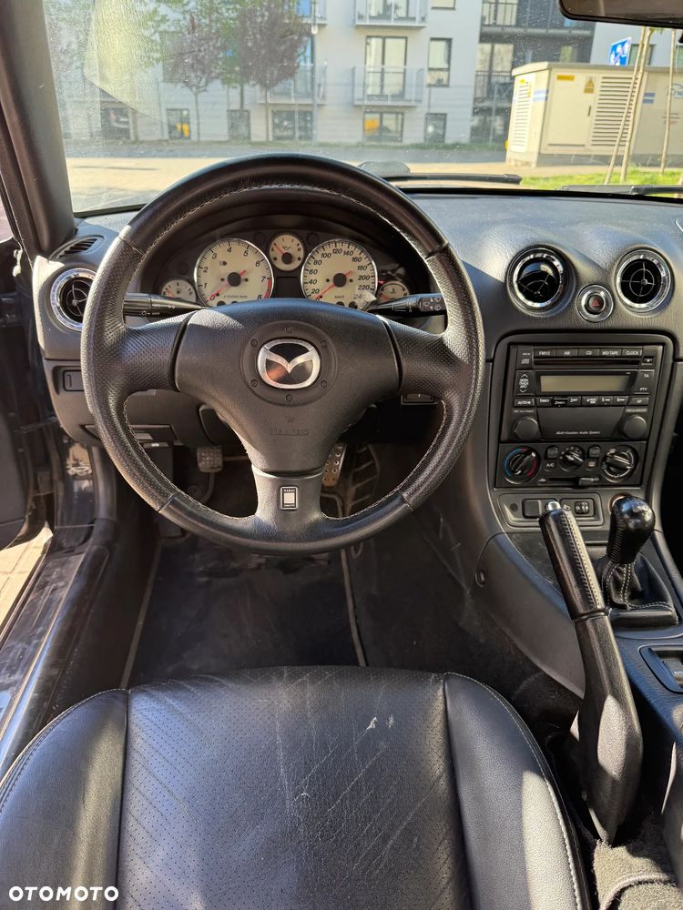 Mazda MX-5 1.6i 16V - 11